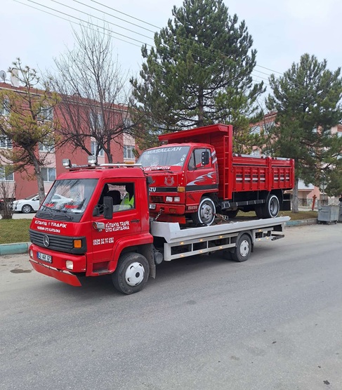 Kütahya Evren Oto Kurtarma & Çekici. 7/24 Oto Kurtarma ve Oto Çekici Hizmetleri. Yedi Emin Otopark Hizmeti. Sürekli Hizmet. Nöbetçi Kütahya Oto Kurtarma